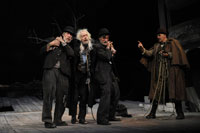 Estragon (Ian McKellen), Lucy (Ronald Pickup), Vladimir (Roger Rees), Pozzo (Matthew Kelly)